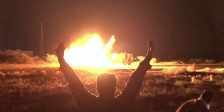 Iran Reports Fresh US Strikes as Fighting With US Resumes
